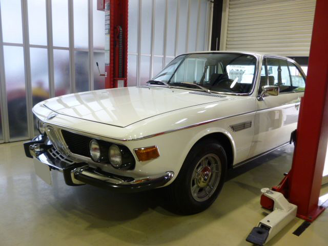 BMW 3.0CS E9のフルレストア